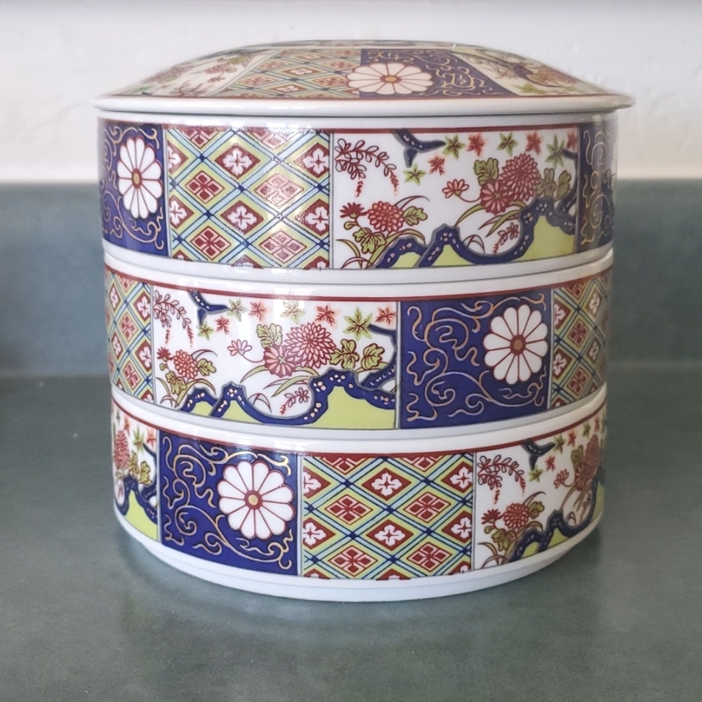 Imari Empress Jubako Japanese Shibata 3 Tier Porcelain Stacking Bowls set NIB